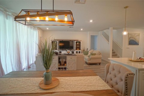 House in Riverview, Florida 5 bedrooms, 268.49 sq.m. № 2380877 - photo 8