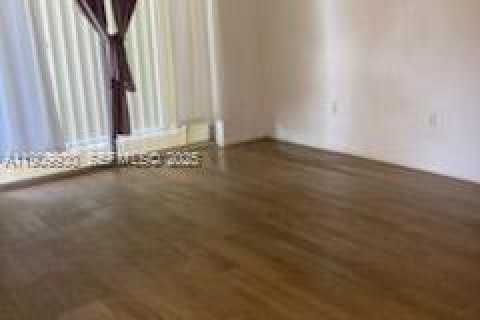 Condo à Tamarac, Floride, 2 chambres  № 2035796