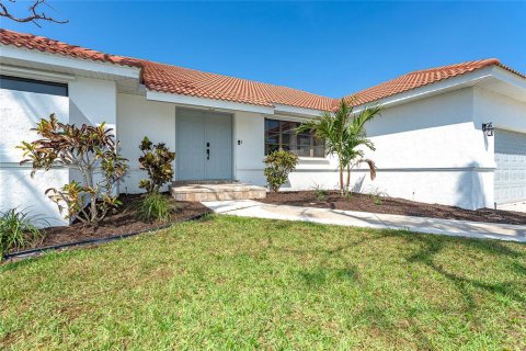Villa ou maison à vendre à Placida, Floride: 3 chambres, 169.92 m2 № 2434501 - photo 2
