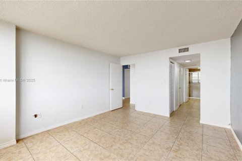 Studio in the Condo in Aventura, Florida  № 1897578 - photo 14