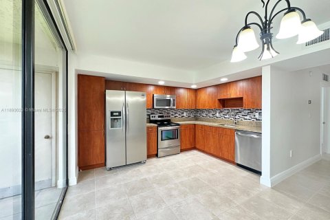 Купить кондоминиум в Майами, Флорида 3 спальни, 96.62м2, № 1969619 - фото 6