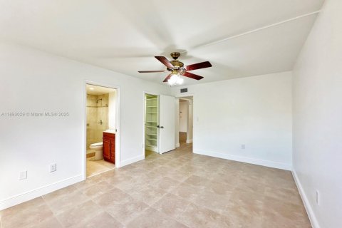 Купить кондоминиум в Майами, Флорида 3 спальни, 96.62м2, № 1969619 - фото 10