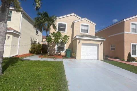 House in Margate, Florida 3 bedrooms, 113.53 sq.m. № 1871810 - photo 14
