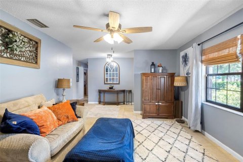 House in Deltona, Florida 2 bedrooms, 122.63 sq.m. № 1883559 - photo 9