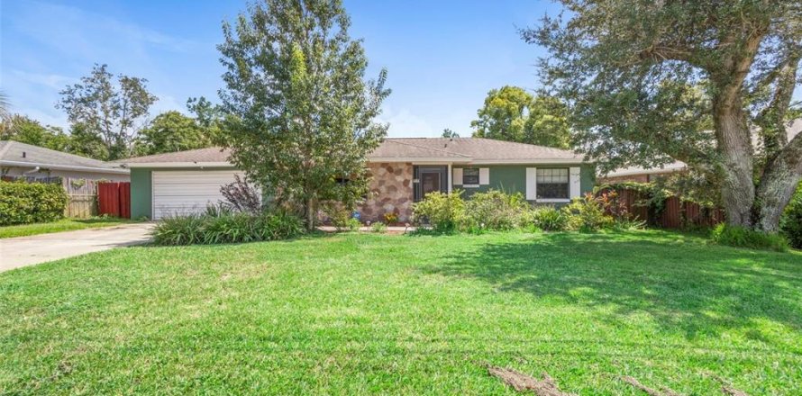 House in Deltona, Florida 2 bedrooms, 122.63 sq.m. № 1883559