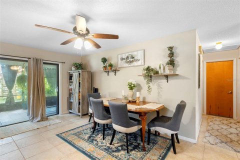 House in Deltona, Florida 2 bedrooms, 122.63 sq.m. № 1883559 - photo 11