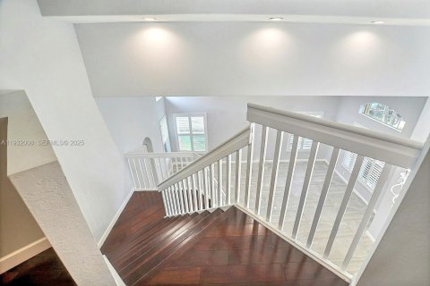 Снять в аренду виллу или дом в Уэстон, Флорида 4 спальни, 238.76м2, № 1990669 - фото 22