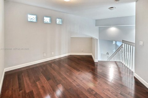 Снять в аренду виллу или дом в Уэстон, Флорида 4 спальни, 238.76м2, № 1990669 - фото 23