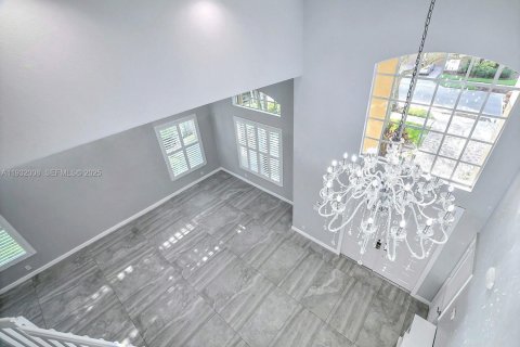 Снять в аренду виллу или дом в Уэстон, Флорида 4 спальни, 238.76м2, № 1990669 - фото 8