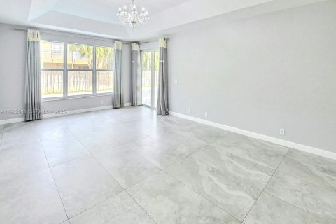 Снять в аренду виллу или дом в Уэстон, Флорида 4 спальни, 238.76м2, № 1990669 - фото 26