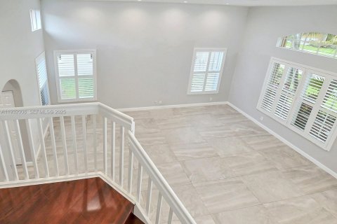 Снять в аренду виллу или дом в Уэстон, Флорида 4 спальни, 238.76м2, № 1990669 - фото 20