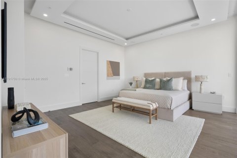 Townhouse in North Miami Beach, Florida 4 bedrooms, 326.64 sq.m. № 1745624 - photo 16