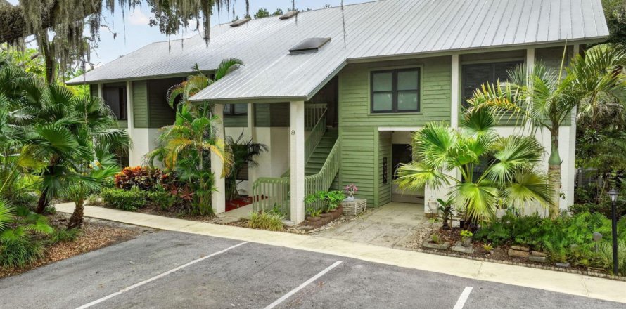 Condo in Stuart, Florida, 2 bedrooms  № 2176749