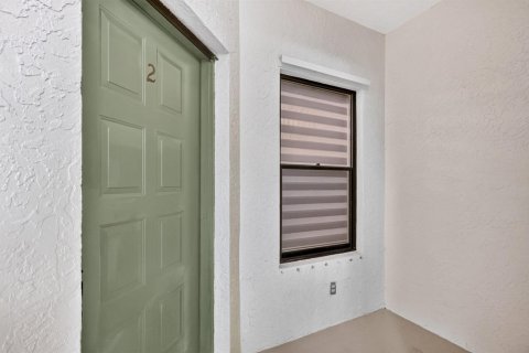 Condo in Stuart, Florida, 2 bedrooms  № 2176749 - photo 4