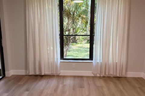 Condo in Stuart, Florida, 2 bedrooms  № 2176749 - photo 19