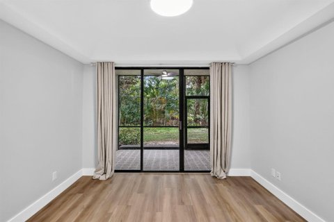 Condo in Stuart, Florida, 2 bedrooms  № 2176749 - photo 24