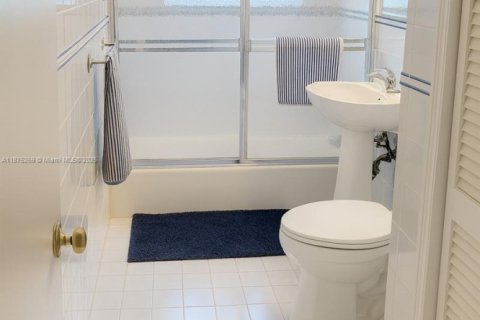 Villa ou maison à vendre à Key Biscayne, Floride: 4 chambres, 274.8 m2 № 1921721 - photo 25