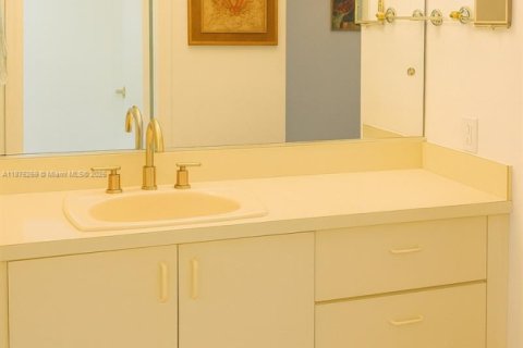 Villa ou maison à vendre à Key Biscayne, Floride: 4 chambres, 274.8 m2 № 1921721 - photo 27