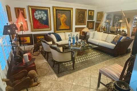 Villa ou maison à vendre à Key Biscayne, Floride: 4 chambres, 274.8 m2 № 1921721 - photo 8