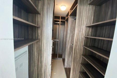 Купить кондоминиум в Майами, Флорида 2 спальни, 114.08м2, № 1875479 - фото 11