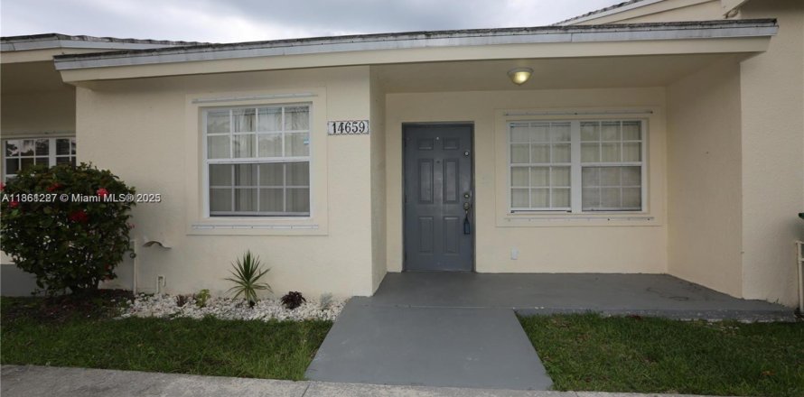 Villa ou maison à Miami, Floride 2 chambres, 107.49 m2 № 1889352