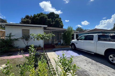 Купить виллу или дом в Майами, Флорида 3 спальни, 93.09м2, № 1955379 - фото 1