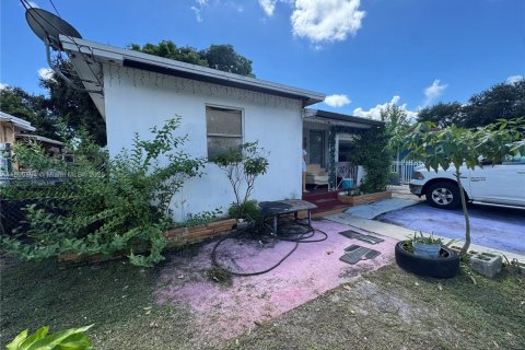 Купить виллу или дом в Майами, Флорида 3 спальни, 93.09м2, № 1955379 - фото 2