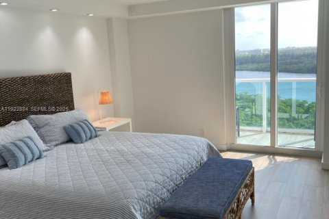 Condo in Sunny Isles Beach, Florida, 2 bedrooms  № 2052752 - photo 15