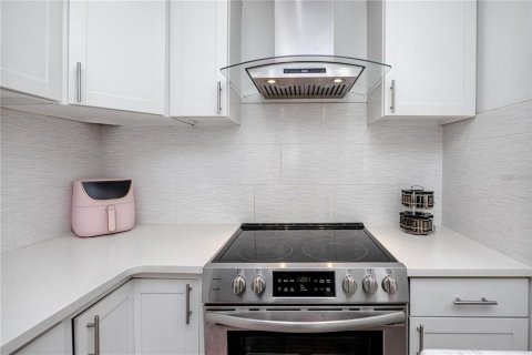 Condo in Tarpon Springs, Florida, 3 bedrooms  № 2432609 - photo 16
