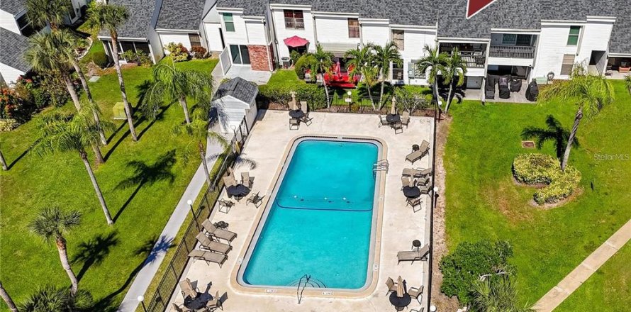 Condo in Tarpon Springs, Florida, 3 bedrooms  № 2432609