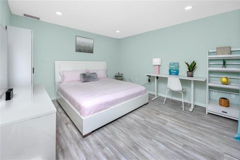 Condo in Tarpon Springs, Florida, 3 bedrooms  № 2432609 - photo 20