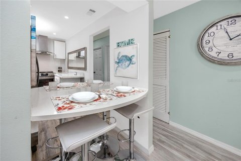 Condo in Tarpon Springs, Florida, 3 bedrooms  № 2432609 - photo 14