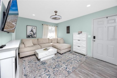 Condo in Tarpon Springs, Florida, 3 bedrooms  № 2432609 - photo 10