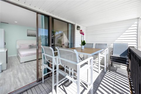 Condo in Tarpon Springs, Florida, 3 bedrooms  № 2432609 - photo 23