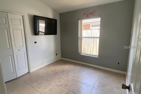 House in Orlando, Florida 3 bedrooms, 116.31 sq.m. № 2197508 - photo 10