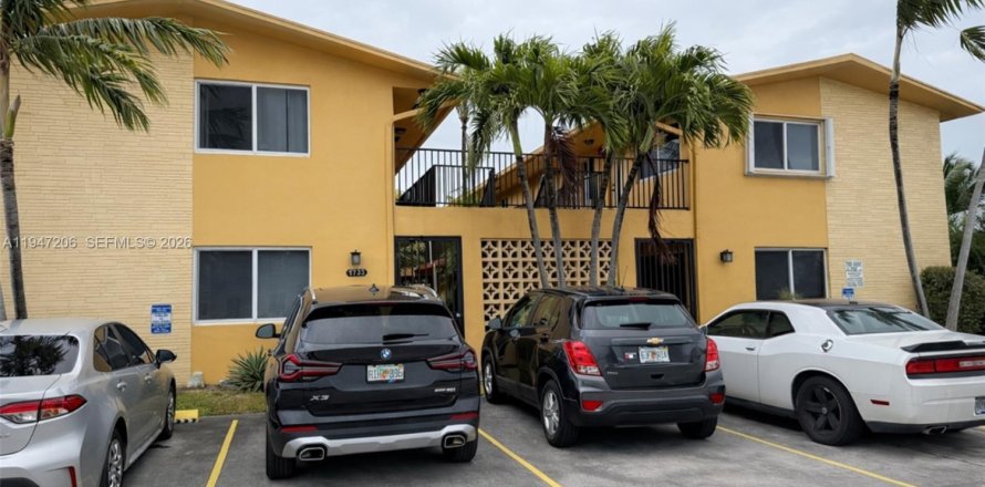 Condo in Hollywood, Florida, 1 bedroom  № 2003308