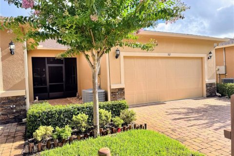 Touwnhouse à vendre à DeLand, Floride: 3 chambres, 130.99 m2 № 1883444 - photo 1