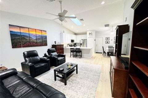 Touwnhouse à vendre à DeLand, Floride: 3 chambres, 130.99 m2 № 1883444 - photo 4