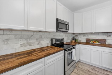 Casa en venta en Minneola, Florida, 4 dormitorios, 265.89 m2 № 2106135 - foto 15