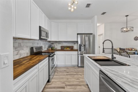 Casa en venta en Minneola, Florida, 4 dormitorios, 265.89 m2 № 2106135 - foto 14