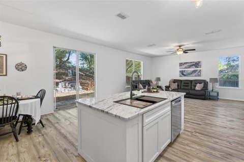 Casa en venta en Minneola, Florida, 4 dormitorios, 265.89 m2 № 2106135 - foto 9