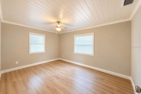 House in Palatka, Florida 4 bedrooms, 120.68 sq.m. № 2394281 - photo 10