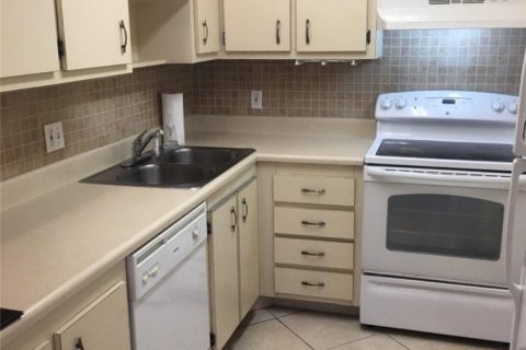 Copropriété à louer à Pompano Beach, Floride: 1 chambre, 61.5 m2 № 2341390 - photo 10