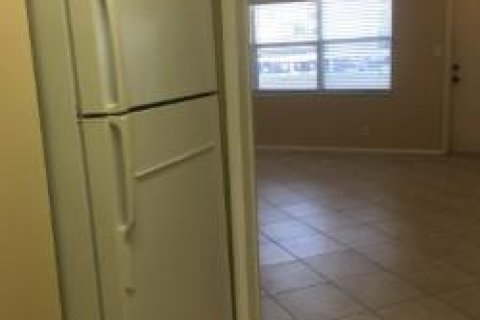 Copropriété à louer à Pompano Beach, Floride: 1 chambre, 61.5 m2 № 2341390 - photo 9