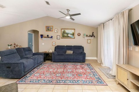 Купить виллу или дом в Палм-Кост, Флорида 7 комнат, 128.21м2, № 2219886 - фото 9