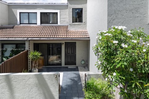 Adosado en venta en Miami, Florida, 2 dormitorios, 100.15 m2 № 1938556 - foto 5