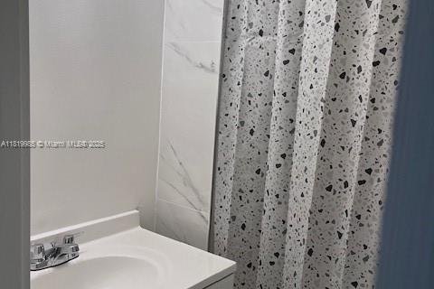 Casa en venta en Miami, Florida, 3 dormitorios, 154.12 m2 № 1807769 - foto 24