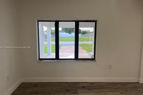 Casa en venta en Miami, Florida, 3 dormitorios, 154.12 m2 № 1807769 - foto 21
