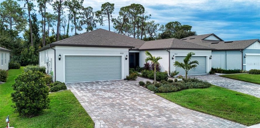 House in Parrish, Florida 2 bedrooms, 145.21 sq.m. № 2396177