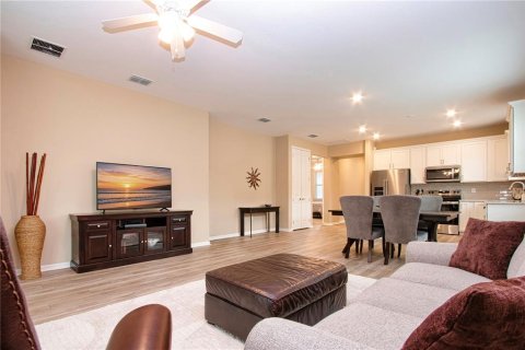 House in Parrish, Florida 2 bedrooms, 145.21 sq.m. № 2396177 - photo 21
